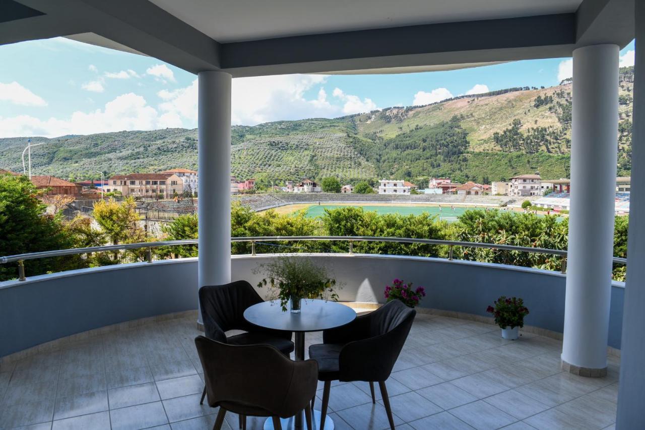 Hotel Vila Arbri بيرات المظهر الخارجي الصورة