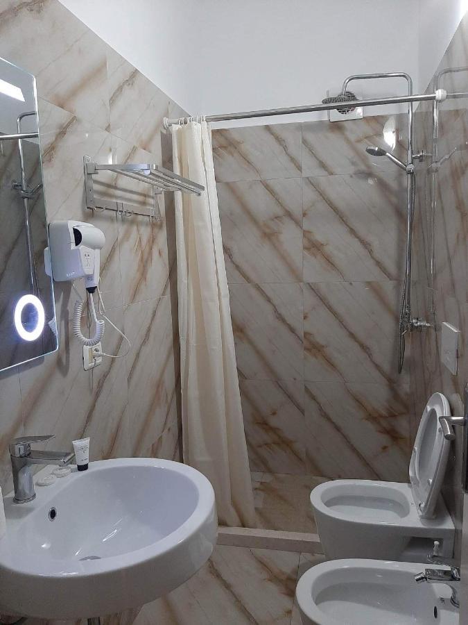 Hotel Vila Arbri بيرات المظهر الخارجي الصورة
