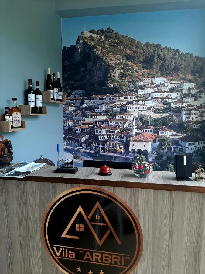 Hotel Vila Arbri بيرات المظهر الخارجي الصورة